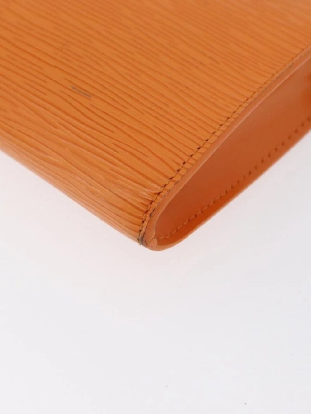 LOUIS VUITTON Epi Pochette Accessoires Pouch Orange Mandarin M5294H Auth 172673 - Picture 5 of 16